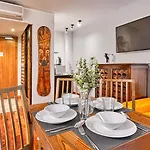 Lola Apartment
